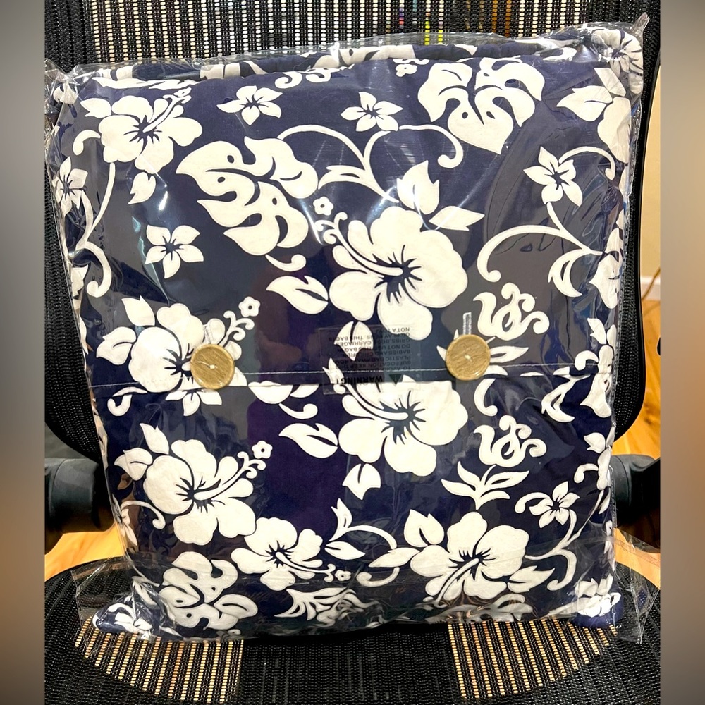 Tommy Hilfiger Pillow - 16x16 Hibiscus pattern in White and Blue